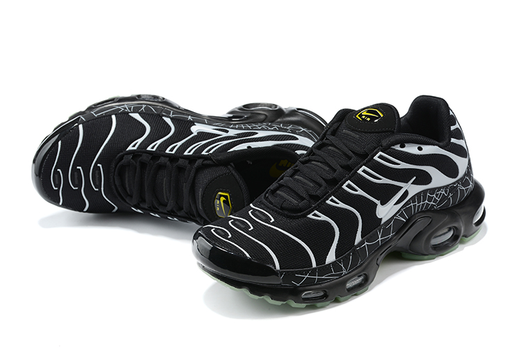 Nike Air Max Plus LX Black Silver Shoes